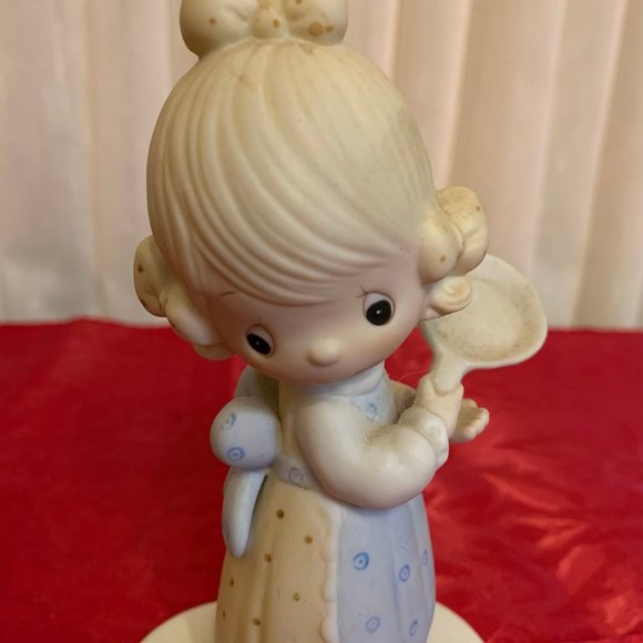 Precious Moments - Eggs Over Easy - Girl w/Fry Pan - Picture 5 of 9